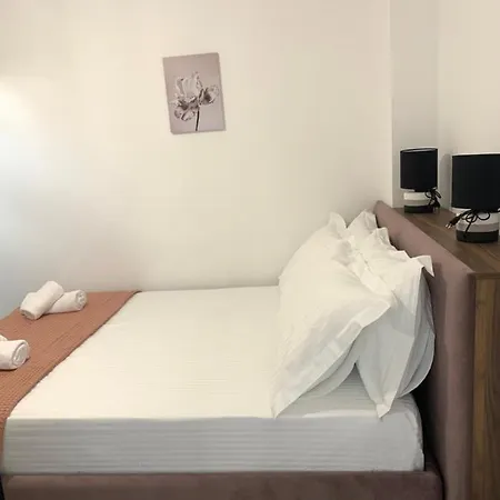 Kekezis Guest house *