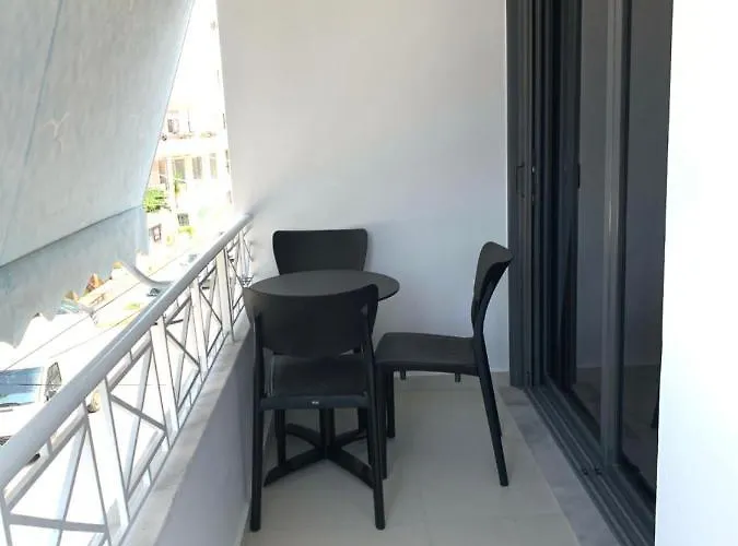 Kekezis 3* Sarandë